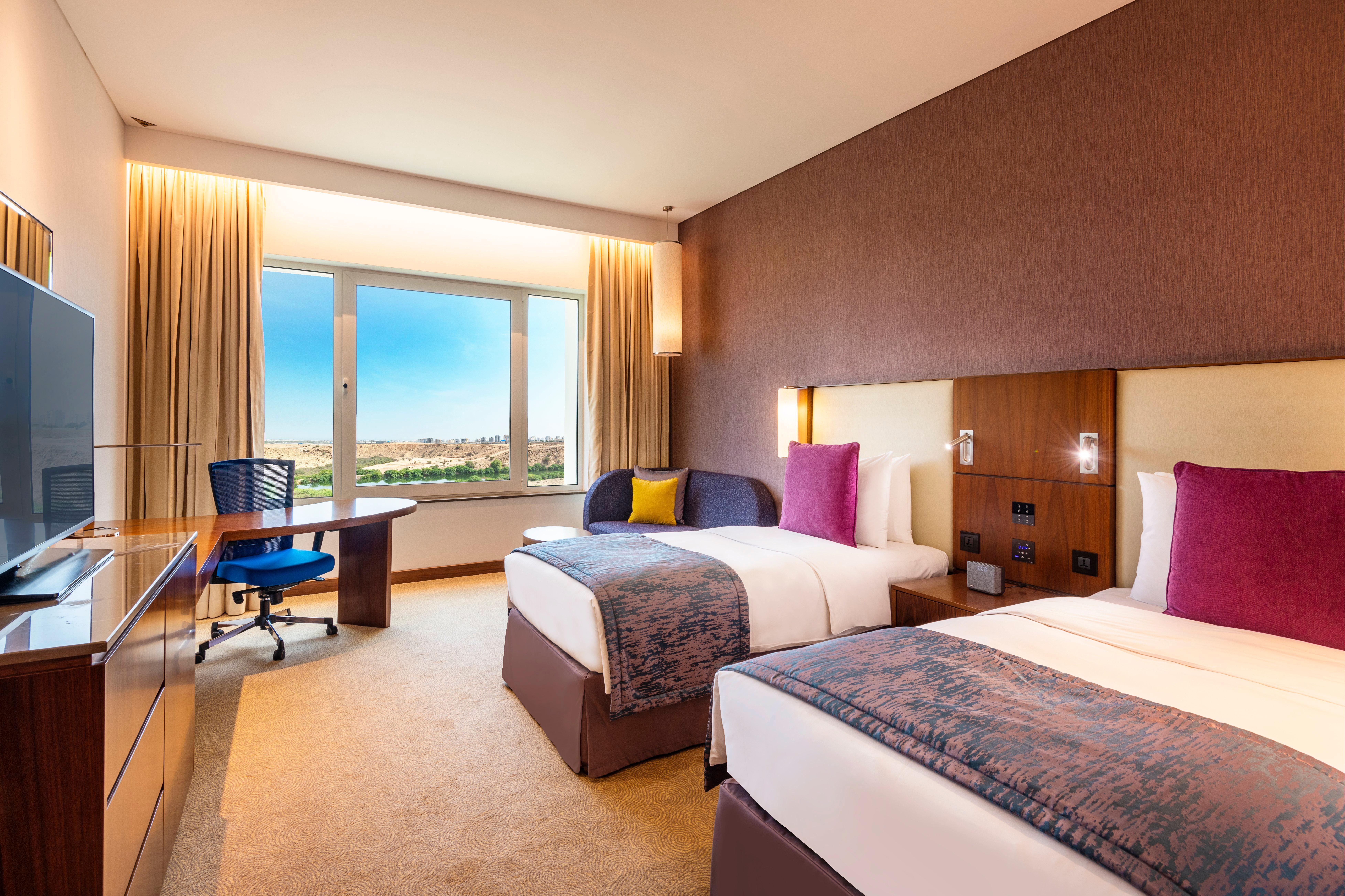 Crowne Plaza Muscat Ocec By Ihg Hotell Exteriör bild