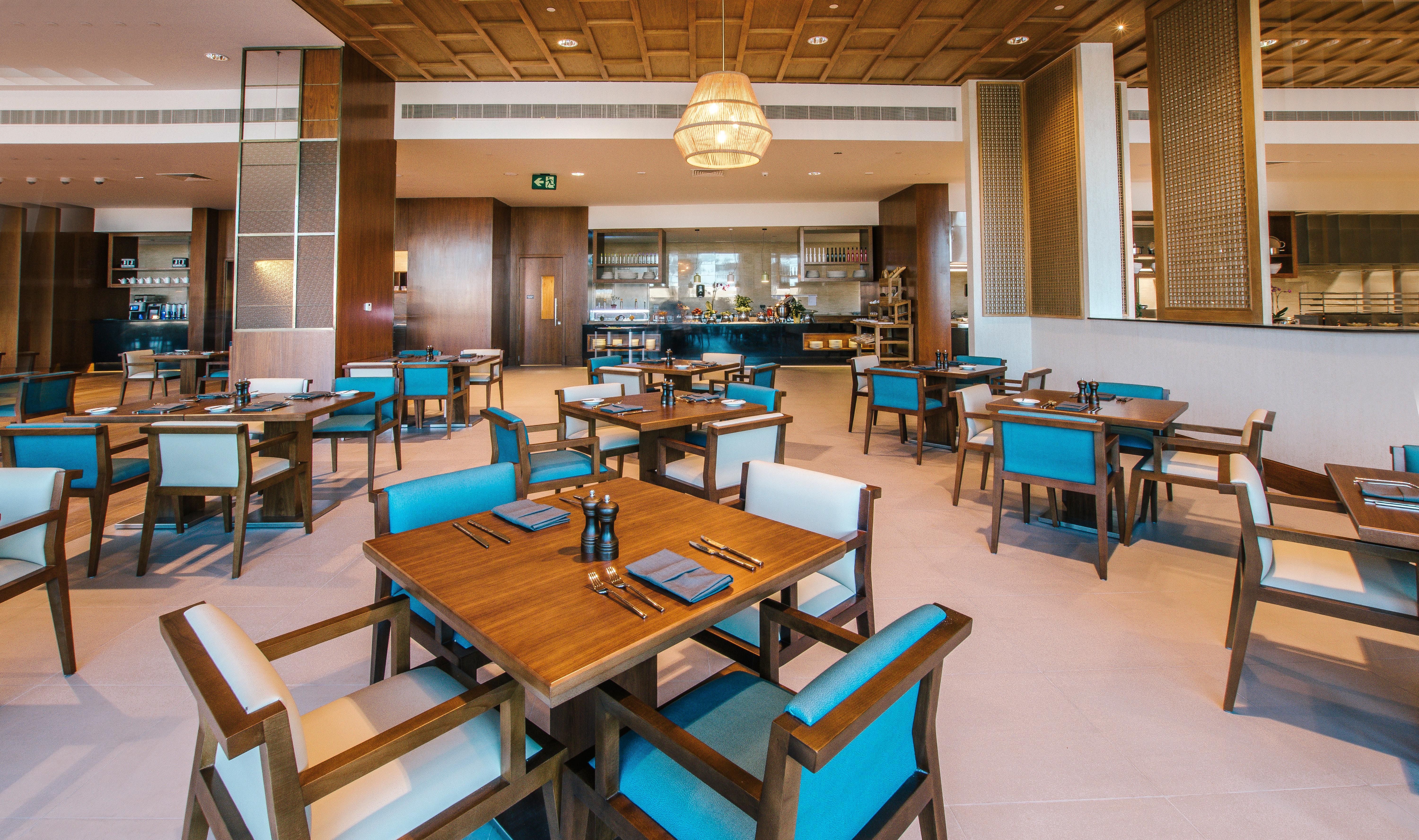 Crowne Plaza Muscat Ocec By Ihg Hotell Exteriör bild
