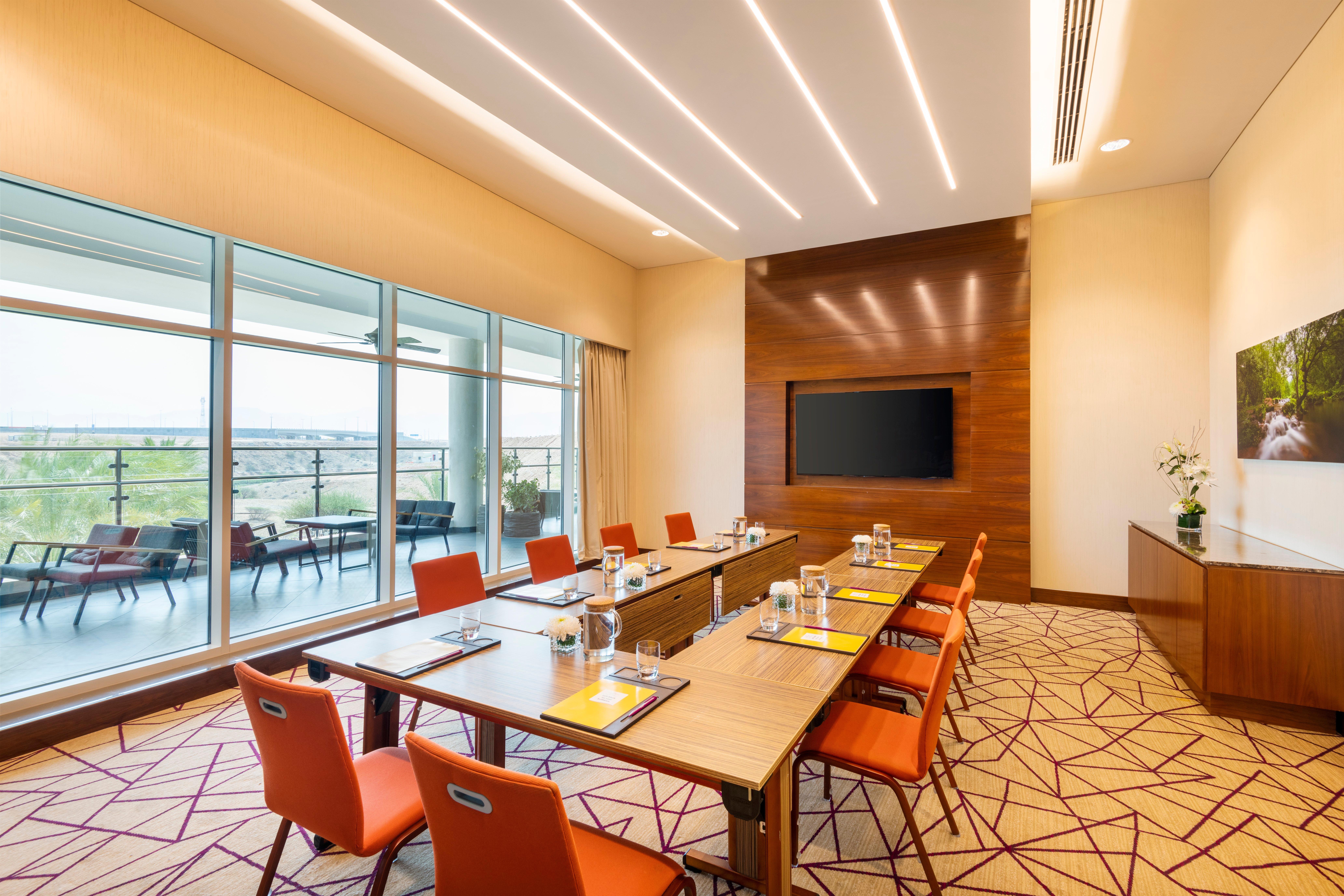 Crowne Plaza Muscat Ocec By Ihg Hotell Exteriör bild