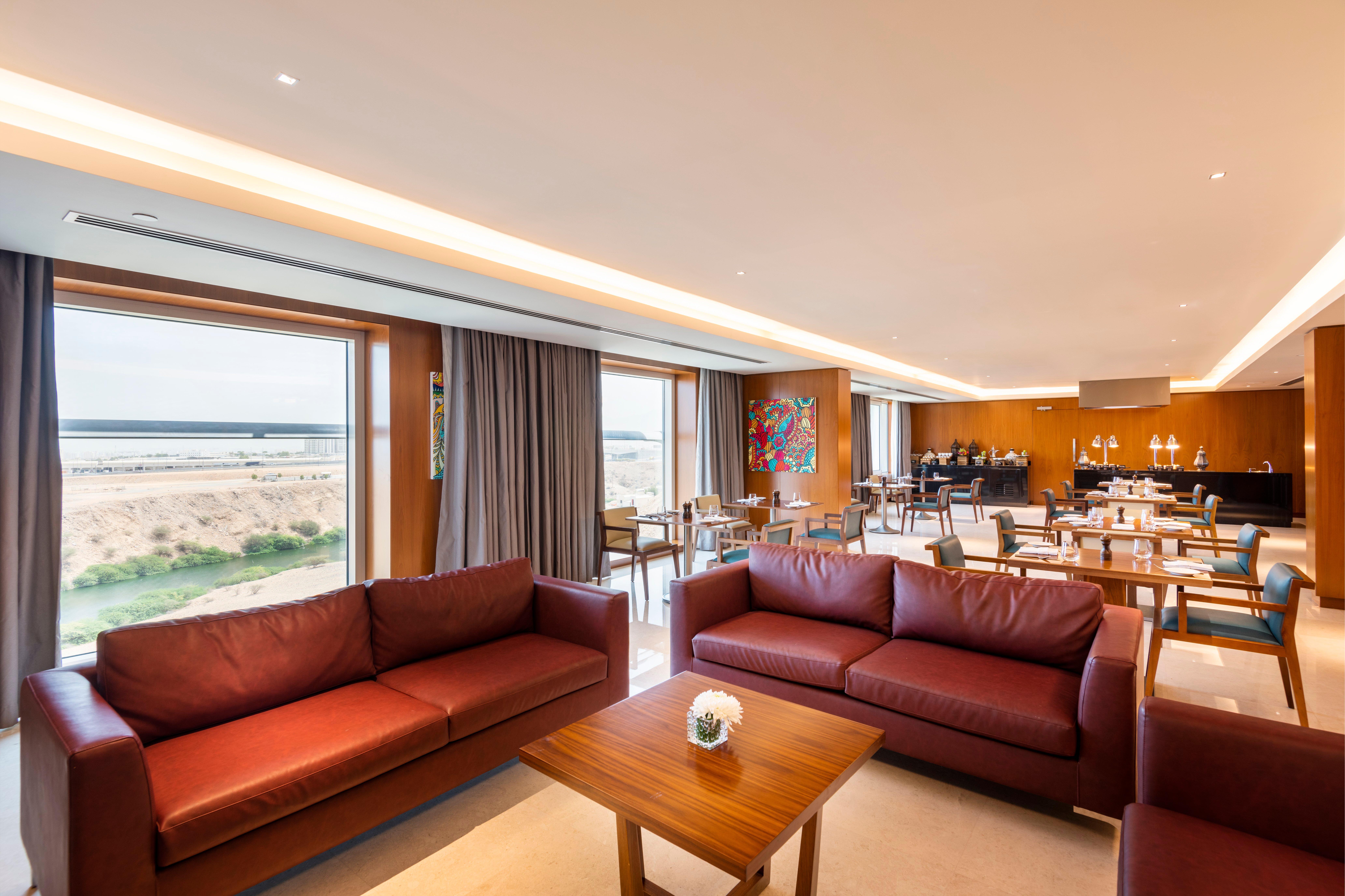 Crowne Plaza Muscat Ocec By Ihg Hotell Exteriör bild