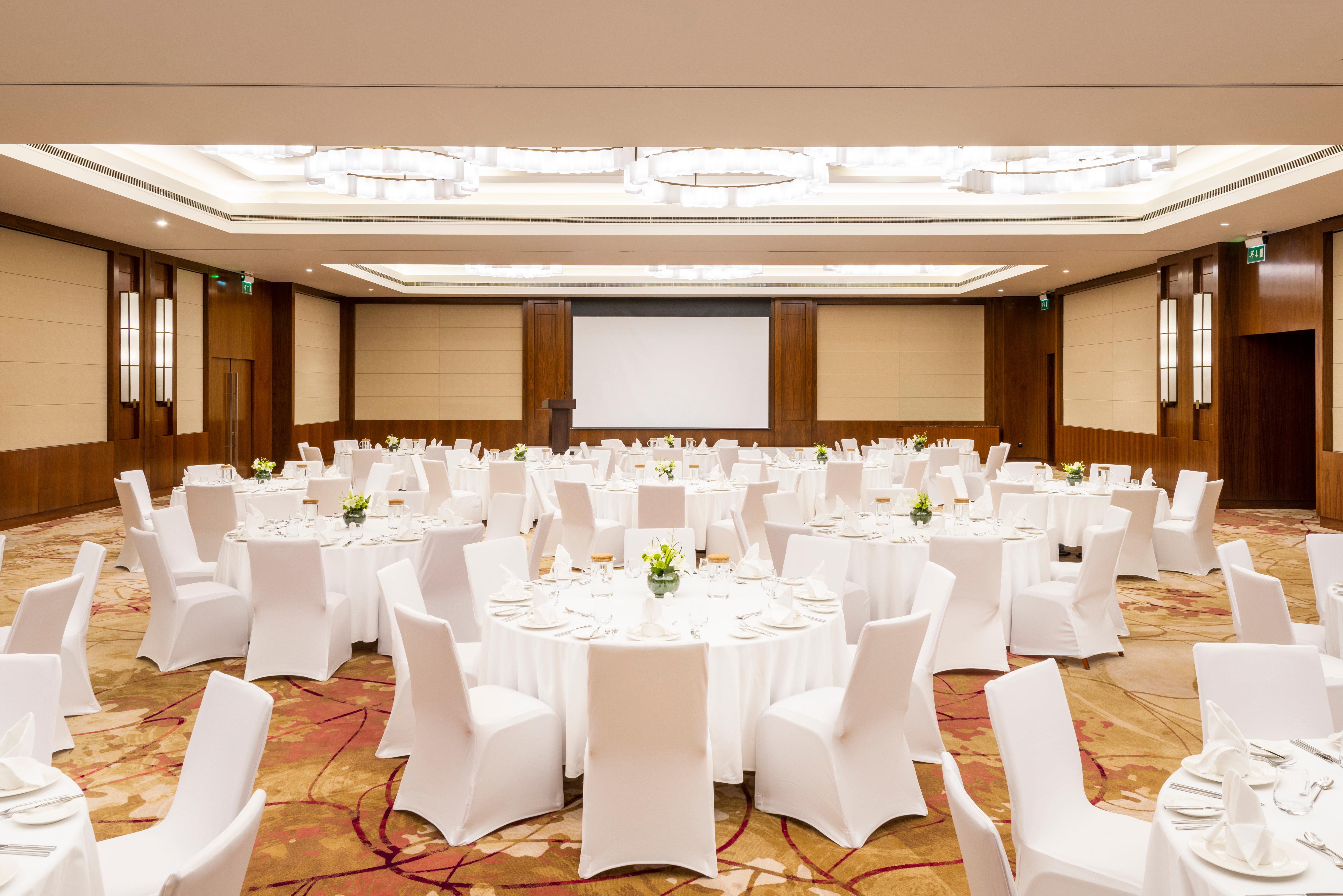 Crowne Plaza Muscat Ocec By Ihg Hotell Exteriör bild