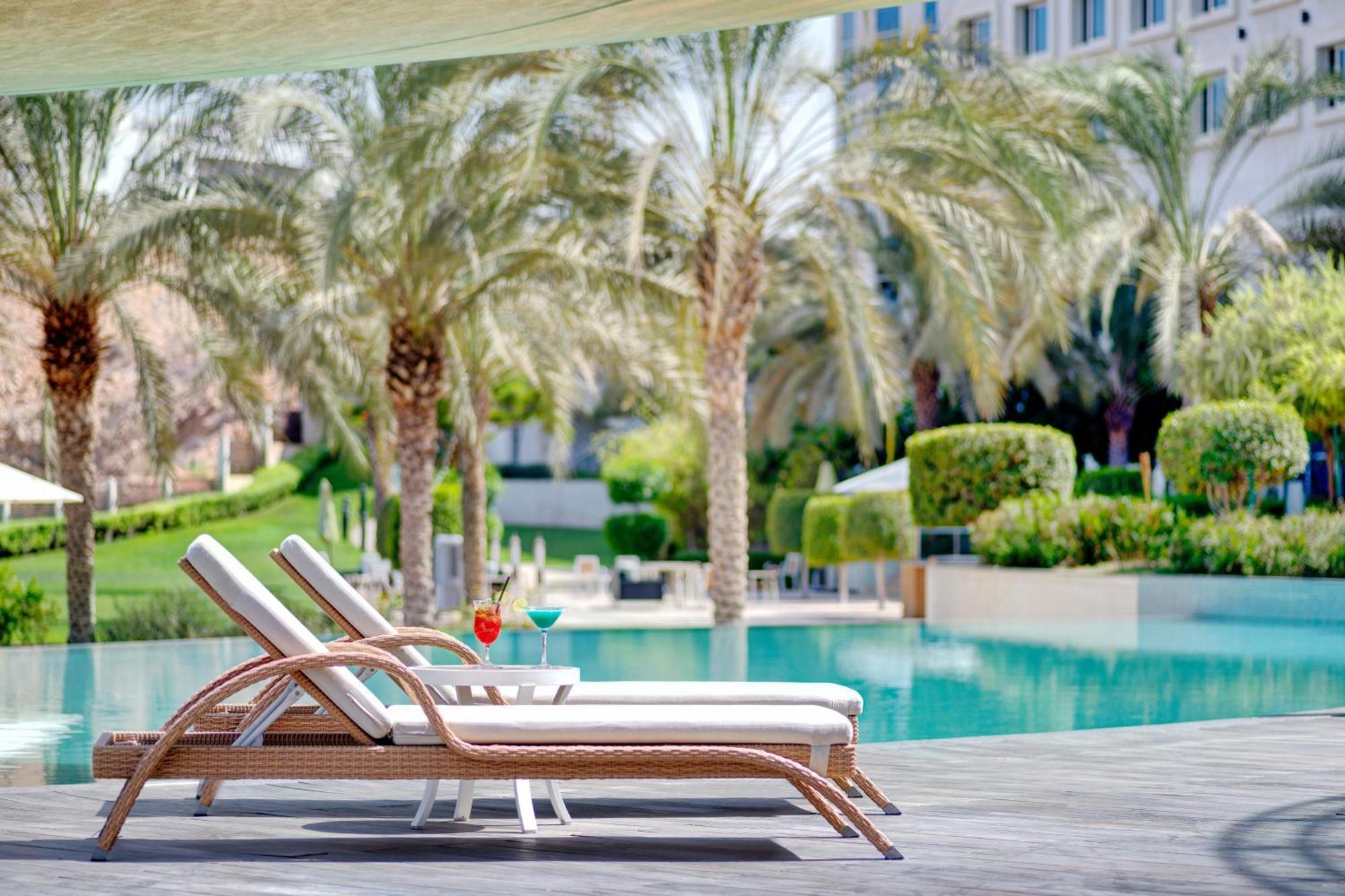 Crowne Plaza Muscat Ocec By Ihg Hotell Exteriör bild
