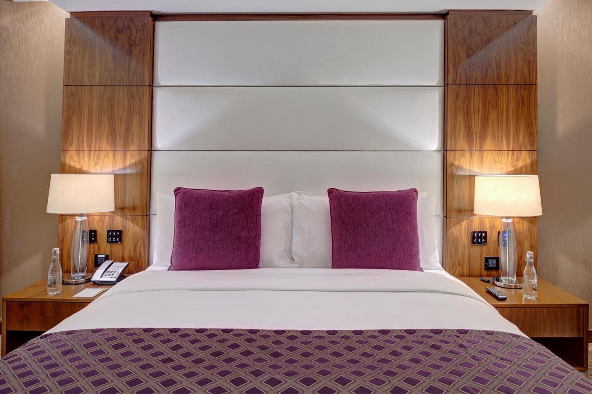Crowne Plaza Muscat Ocec By Ihg Hotell Exteriör bild