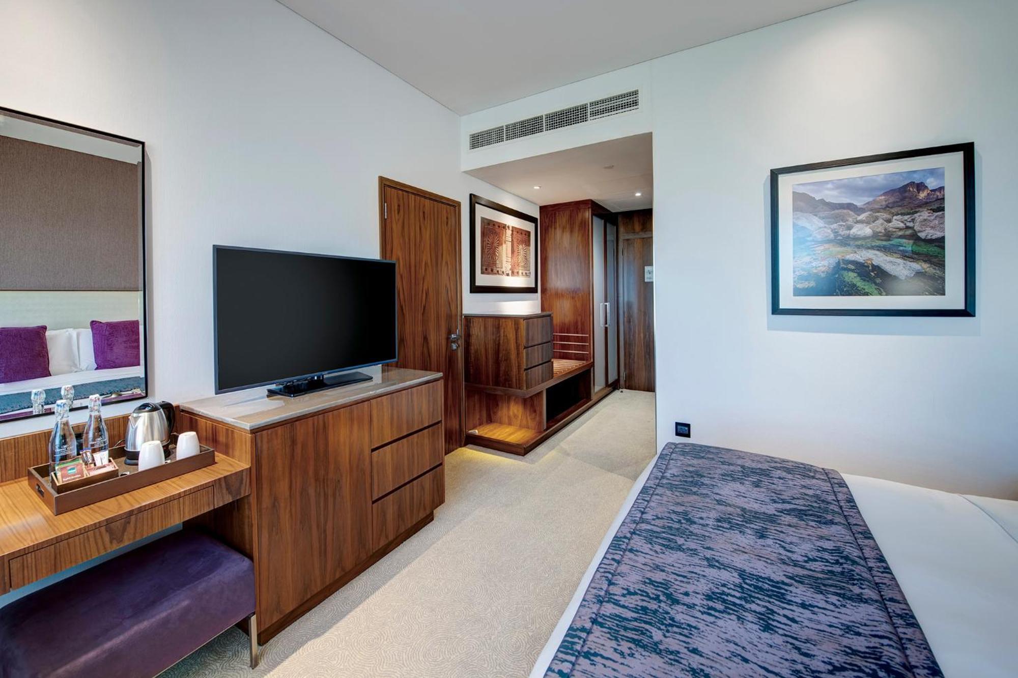 Crowne Plaza Muscat Ocec By Ihg Hotell Exteriör bild