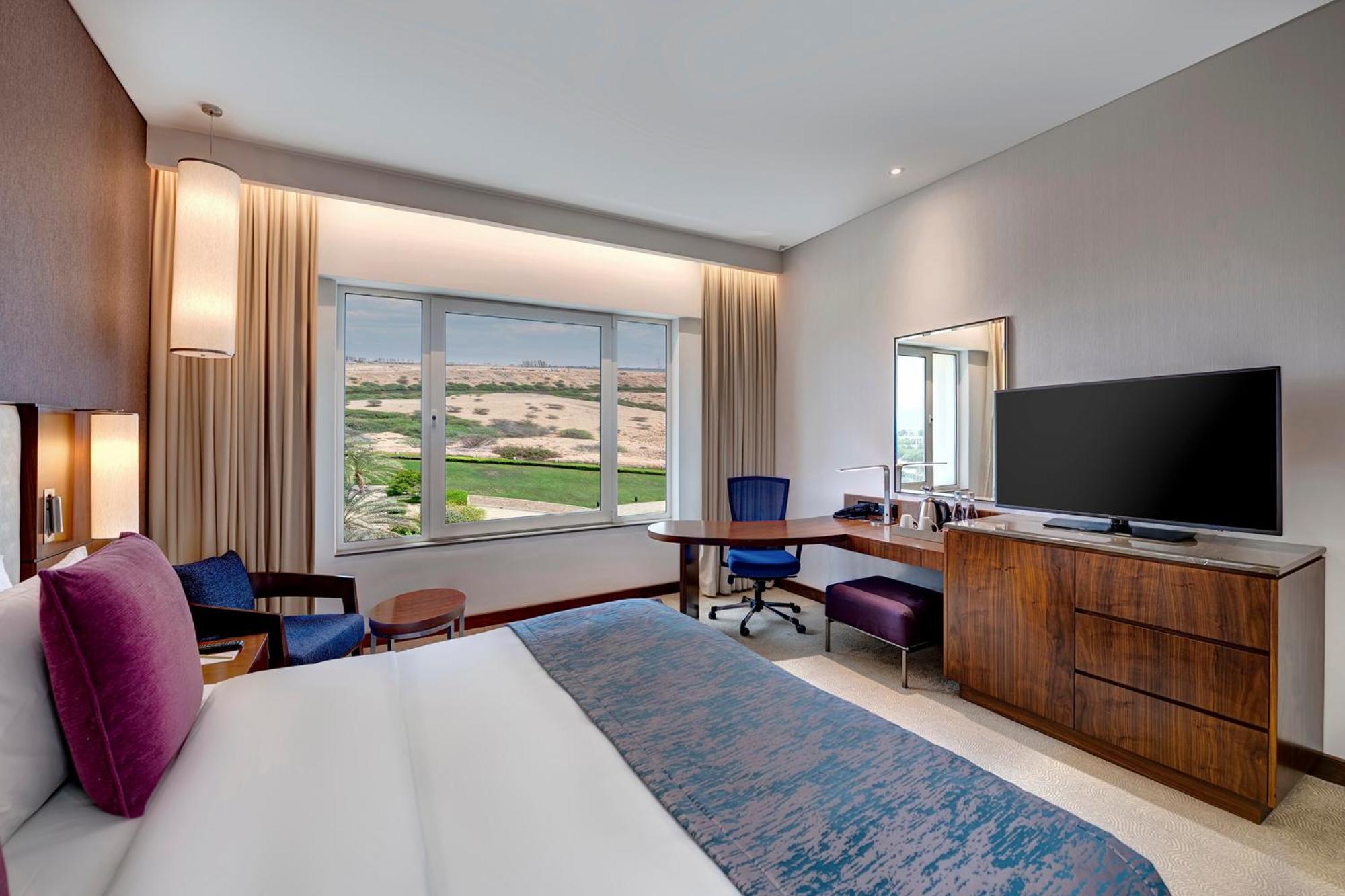 Crowne Plaza Muscat Ocec By Ihg Hotell Exteriör bild