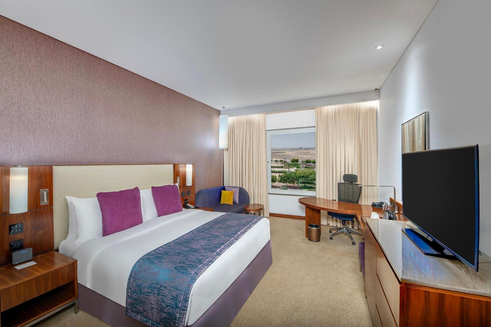 Crowne Plaza Muscat Ocec By Ihg Hotell Exteriör bild
